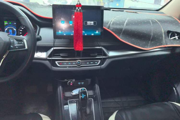 Used BYD Song 2020 Classic Edition 1.5T Automatic Elite Model Audio And AC Panel