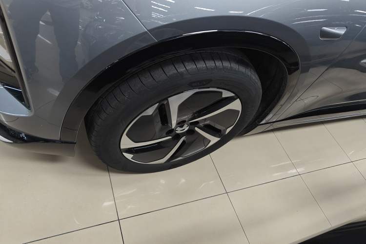 Used Nio ES6 2025 75 kWh Exterior 4