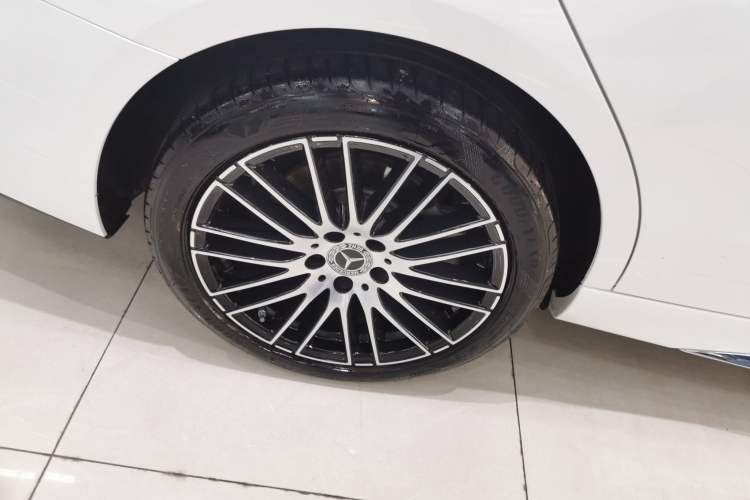 Used Mercedes-Benz C-Class 2024 Restyled C 260 L Sport Edition Exterior 5