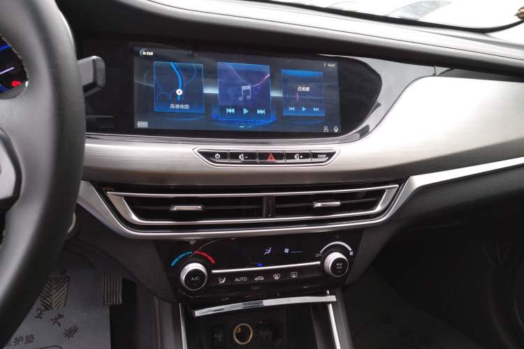 Used Changan Eado 2019 High-Energy Edition 1.6L GDI Manual Pioneer Model China VI Standard
