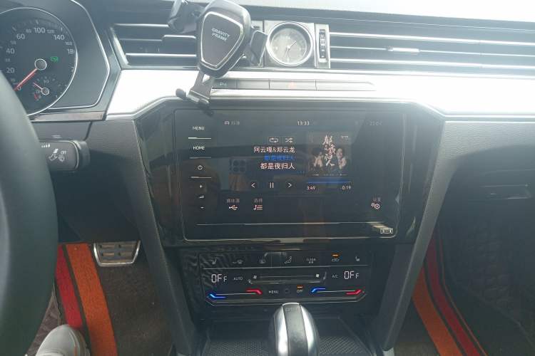 Used Volkswagen Magotan GTE Plug-in Hybrid 2020 GTE Luxury Model Audio And AC Panel