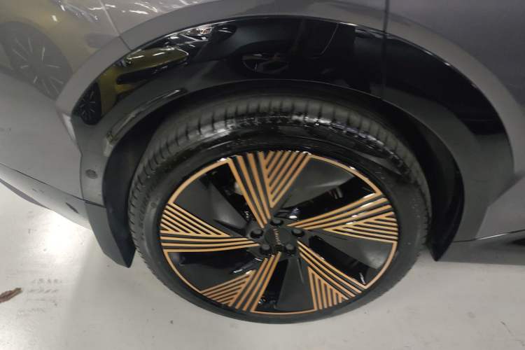 Used Lynk & Co 08 EM-P 2023 220 km Limited-Time Edition
