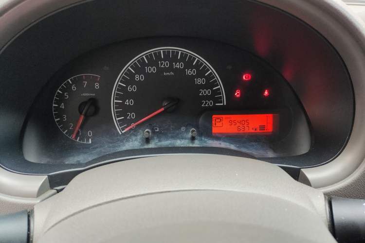 Used Nissan Sunny 2011 1.5XE CVT Comfort Edition Instrument Cluster
