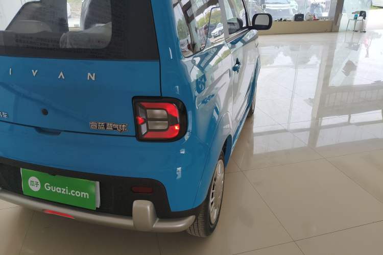 Used Livan Blue Balloon 2025 Model Dynamic Version Right Rear Taillight