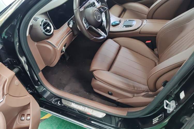 Used Mercedes-Benz E-Class New Energy 2022 Facelift E 350 e L Plug-in Hybrid Sedan
