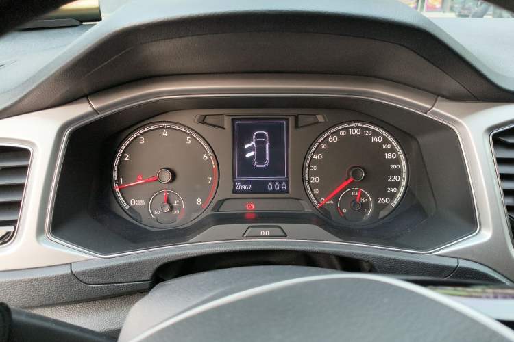 Used Volkswagen T-ROC 2022 280TSI DSG Two-Wheel Drive Elite PLUS Instrument Cluster