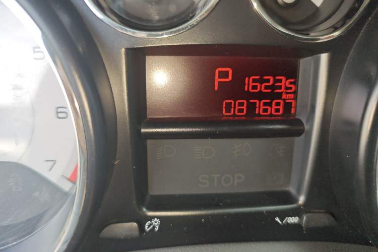 Used Peugeot 308 2014 Enjoy Edition Classic 1.6L Automatic Premium Model Odometer Close Up