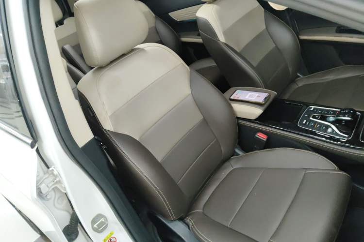 Used BYD Song MAX New Energy 2022 DM-i 105KM Executive Edition Right Front Seat