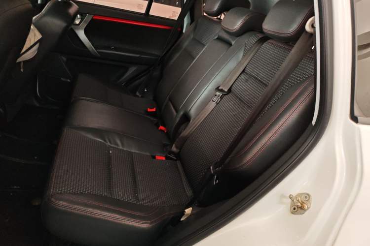 Used Chery Tiggo 3 2016 1.6L CVT ZhiShang Edition Left Rear Seat