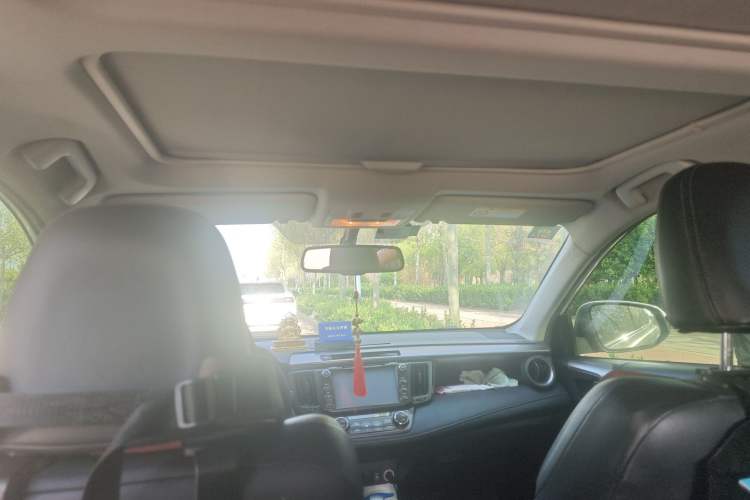 Used Toyota RAV4 2013 2.5L Automatic 4x4 Elite Edition Headliner