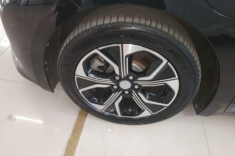 Used Hongqi E-QM5 2023 Revised Version Basic Travel Edition