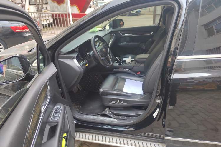 Used Cadillac XT5 2018 28T Four-Wheel Drive Luxury Model Left Front Seat