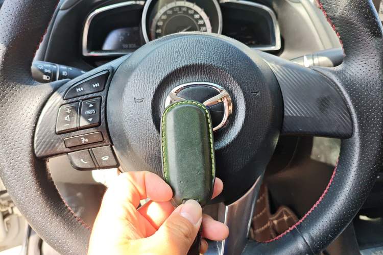 Used Mazda Mazda 3 Axela 2016 Sedan 1.5L Automatic Luxury Model
