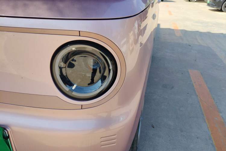 Used Geely Galaxy Panda 2024 Panda Mini 200km Endurance Bear Left Front Headlight