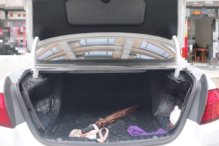 Used BMW 5 Series 2017 525Li Leading Model
