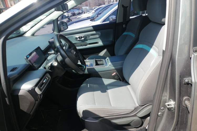 Used AION Y 2023 Younger Left Front Seat