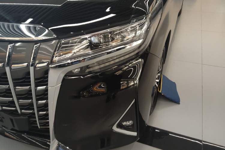 Used Toyota Alphard 2018 Revised Version 3.5L Luxury Edition