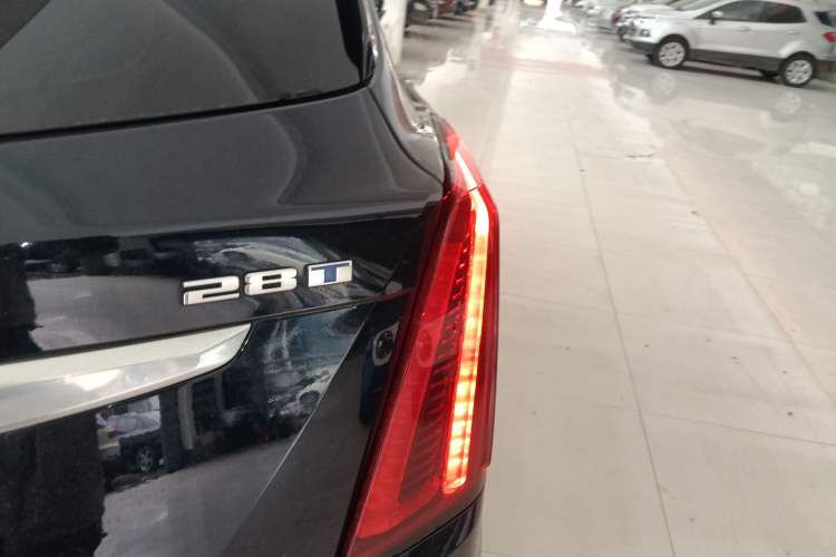 Used Cadillac XT5 2022 2.0T Two-Wheel Drive Luxury Version