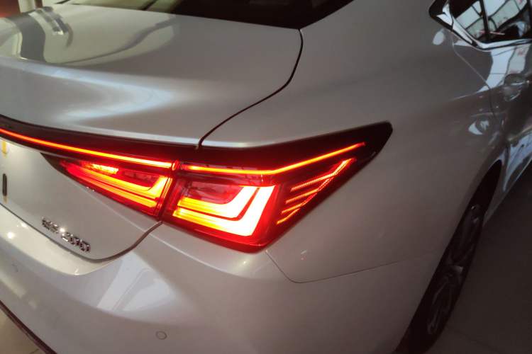 Used Lexus ES 2025 200 Premium Edition