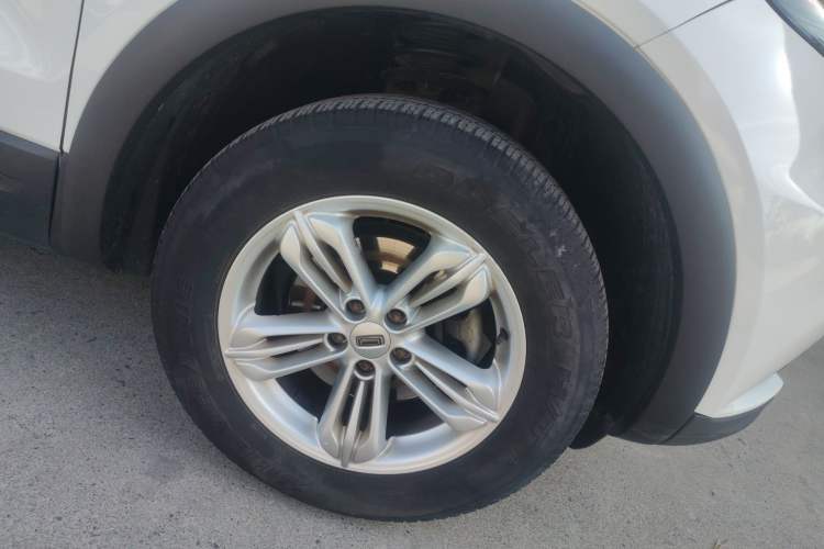 Used Qoros 5 2018 Revised Version 1.6T Automatic Leading Edition Right Front Wheel Hub