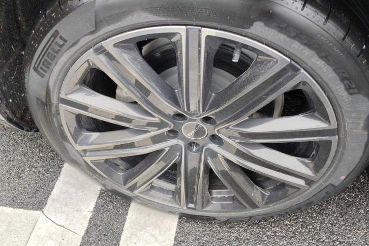 Used Hima Luxeed R7 2024 All-Electric 667 km Max Exterior 5