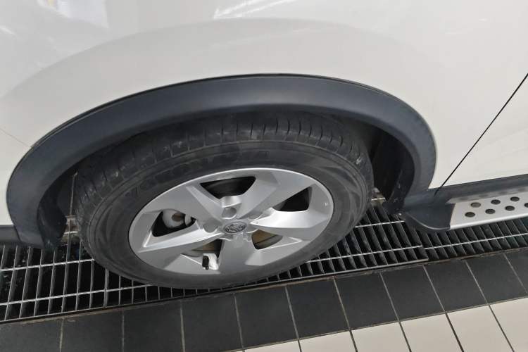 Used Nissan Qashqai 2022 2.0L CVT XV Smart Enjoyment Version Left Front Wheel Hub