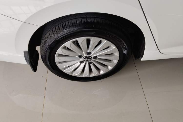 Used Volkswagen Lavida 2021 1.5L Automatic Comfort Edition Exterior 5