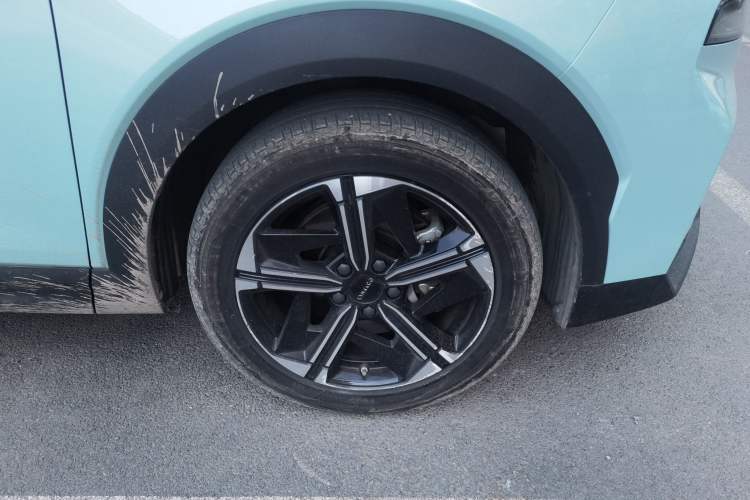 Used Lynk & Co 06 EM-P 2023 EM-P 126 Long-Range Halo Right Front Wheel Hub