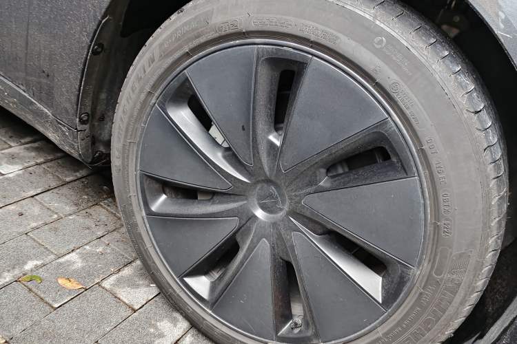 Used Tesla Model 3 2023 Long-Range All-Wheel-Drive Version