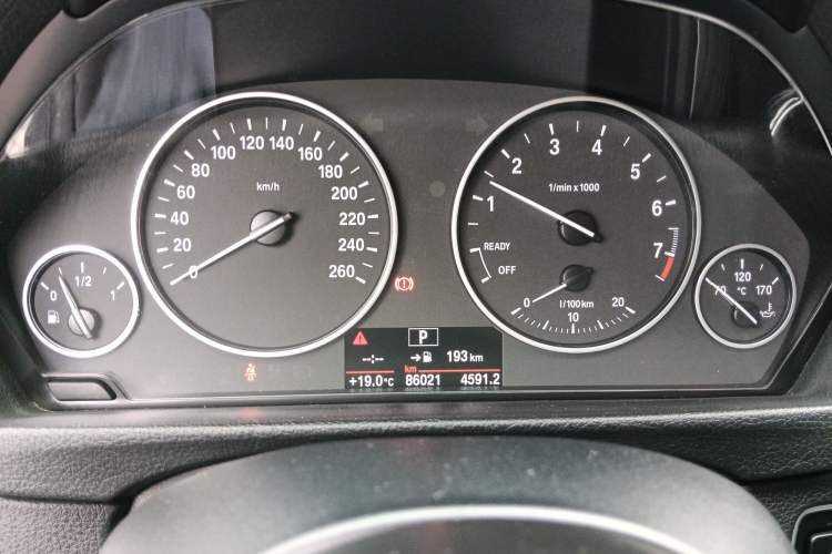Used BMW 3 Series 2016 316i Fashion Model Instrument Cluster