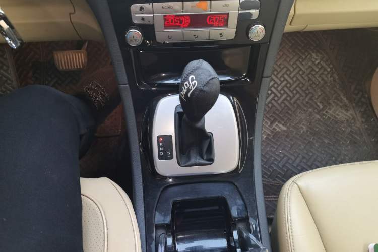 Used Ford S-MAX 2008 2.3L 7-Seater Luxury Version
