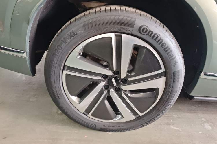 Used Wey Lanshan 2025 Four-Wheel Drive Ultra Right Rear Wheel Hub