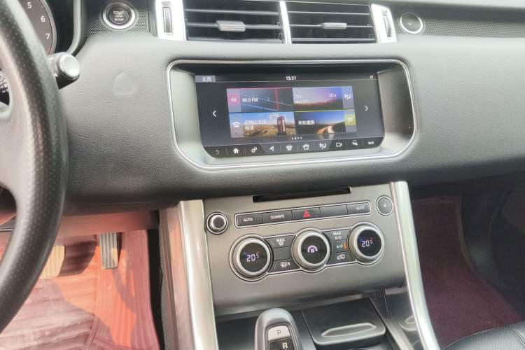 Used Land Rover Range Sport 2017 3.0 SC V6 SE Audio And AC Panel