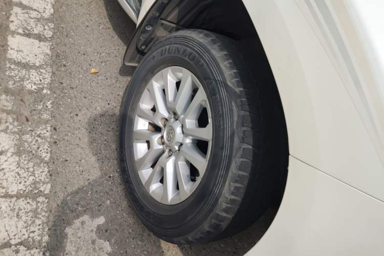 Used Toyota Prado 2016 3.5L Automatic VX NAVI Right Front Wheel Hub