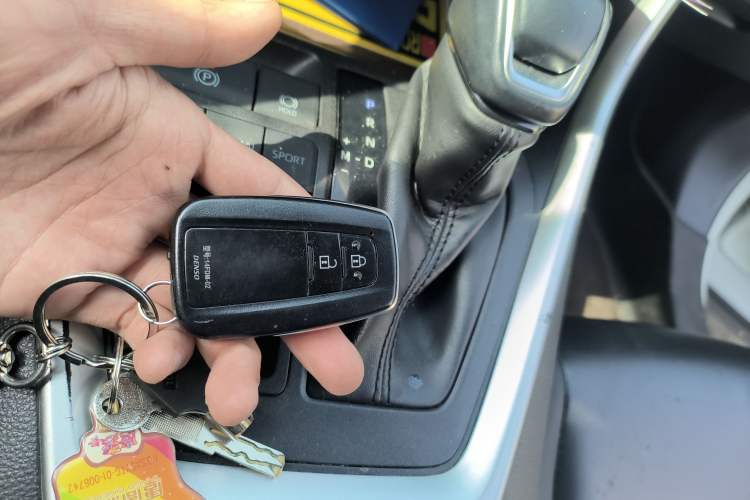 Used Toyota RAV4 2020 2.0L CVT Two-Wheel Drive Prestige Edition