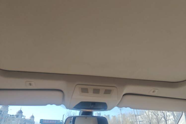 Used BMW 5 Series 2012 530Li Leading Model
