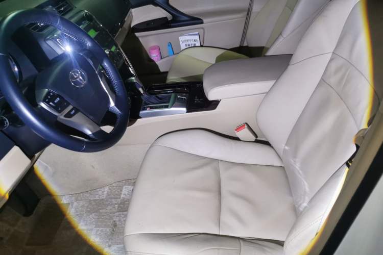 Used Toyota Reiz 2010 2.5V Fengdu Elite Edition Left Front Seat