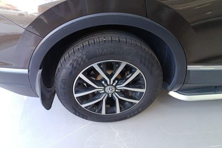 Used Volkswagen Tiguan L 2017 330TSI Automatic Two-Wheel Drive Comfort Edition Right Rear Wheel Hub