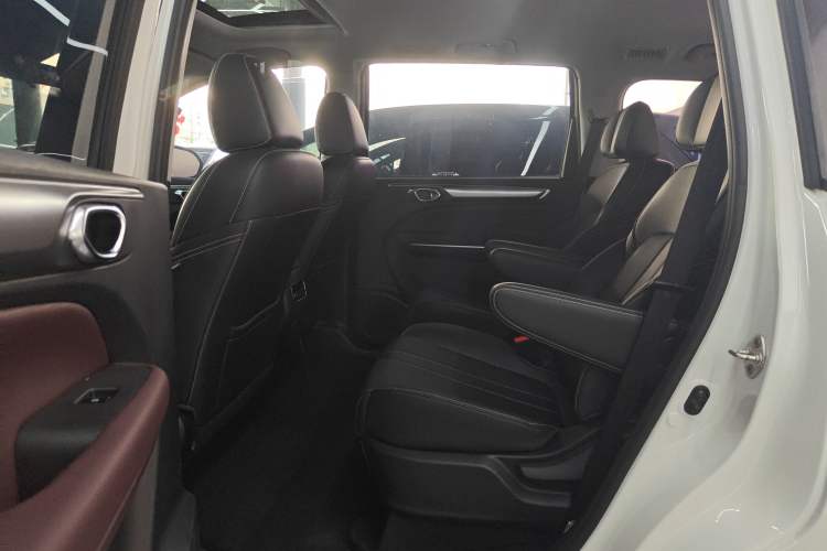 Used GAC Trumpchi M6 2023 PRO 270T DCT Luxury Edition Left Rear Seat