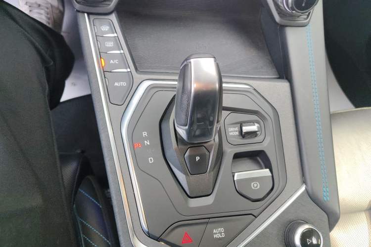 Used Lynk & Co 05 2020 2.0TD Two-Wheel Drive Shine Halo
