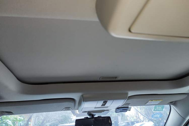 Used Dodge Journey 2013 2.4L Two-Wheel Drive Luxury Version