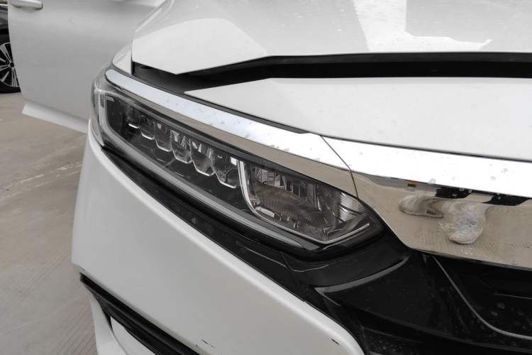 Used Honda Accord 2018 230TURBO Comfort Version National V Right Front Headlight