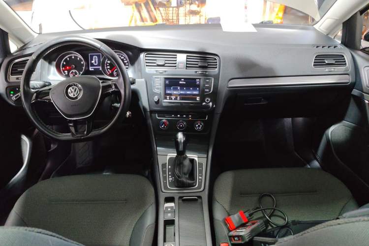 Used Volkswagen Golf 2017 230TSI Automatic Comfort Edition – Celebrating Milestone of One Million Units
