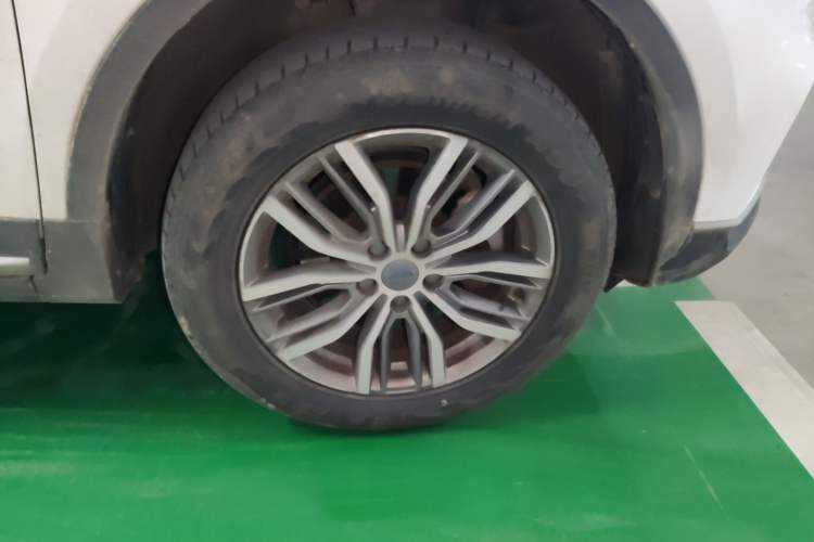 Used Geely Auto Emgrand X7 Sport 2020 1.5TD Automatic Smart Connect PRO Right Front Wheel Hub