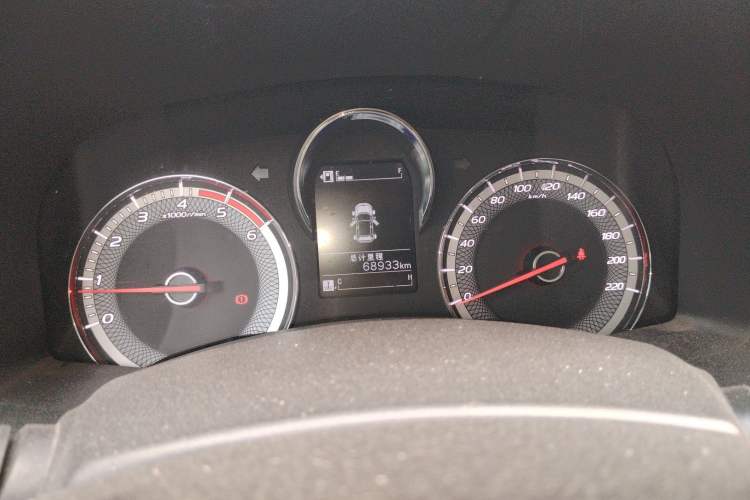 Used Isuzu JLM 2022 2.8T Classic Diesel Two-Wheel Drive Comfort Version with Long Wheelbase – JE493ZLQ6E
