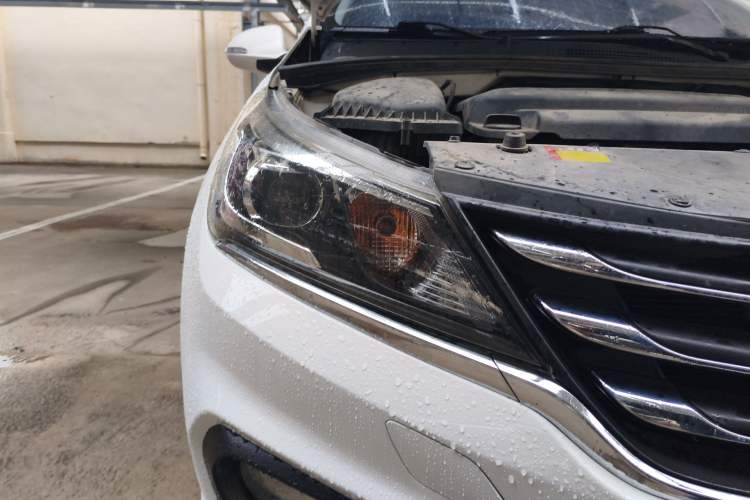 Used Baojun 310 2017 1.5L Automatic Luxury Model Right Front Headlight