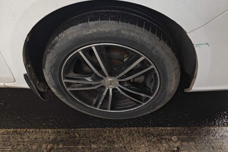 Used BYD Surui 2015 1.5L Manual Luxury Model
