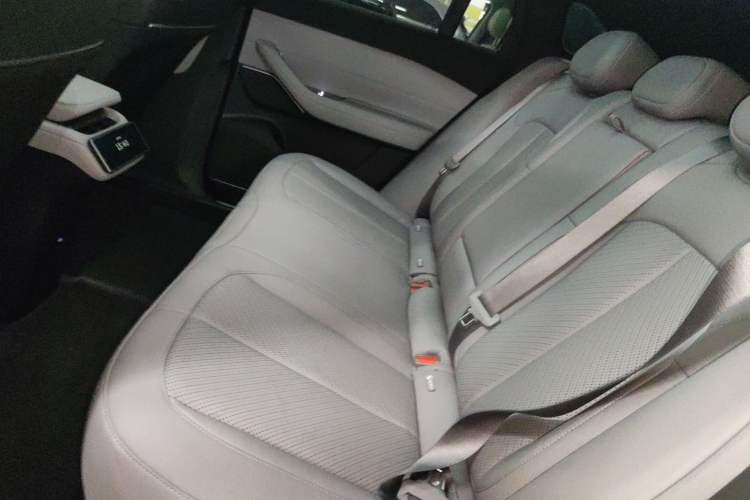 Used Nio EC6 2023 75 kWh Left Rear Seat