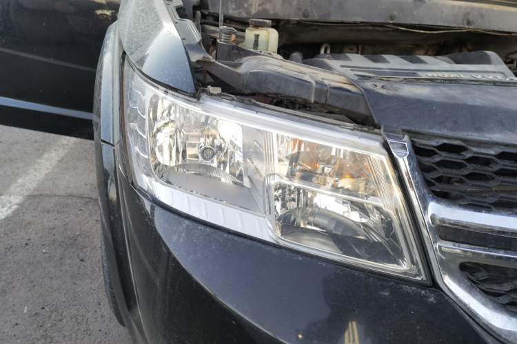 Used Dodge Journey 2013 2.4L Two-Wheel Drive Luxury Version