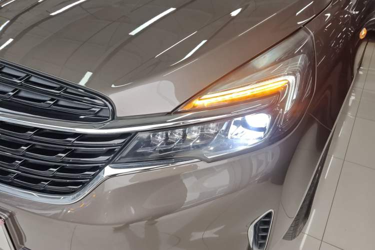 Used Buick GL8 2021 Land Cruiser Executive Class 652T Luxury Model Left Front Headlight